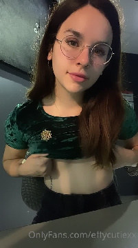 Hot Video Boob Drop with Effycutiexx & Small Tits Leaked Piercing Glasses